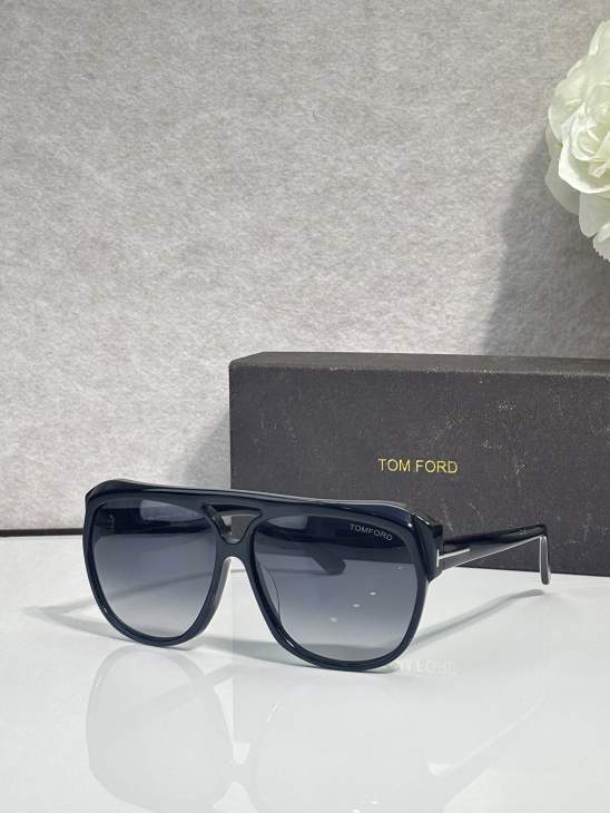Picture of Tom Ford Sunglasses _SKUfw79760117fw
